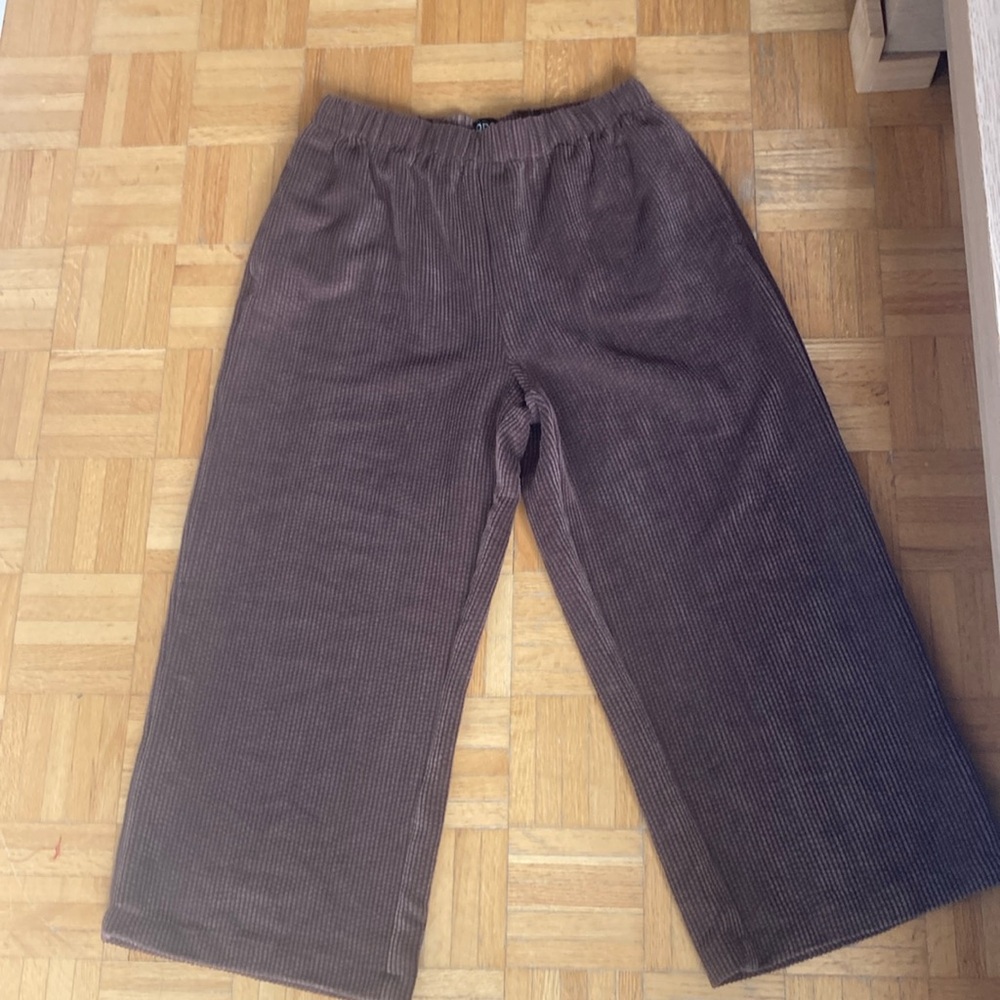 Urban Outfitters Wide-Leg Corduroy Pants in Brown